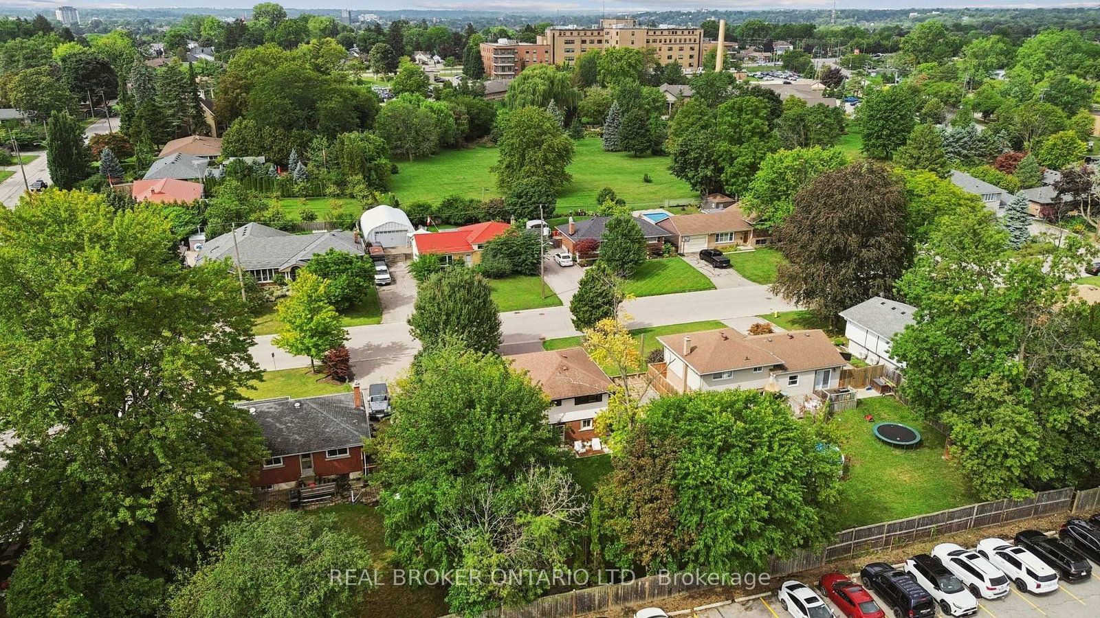 33 Patterson Avenue • Brantford, ON photo 47