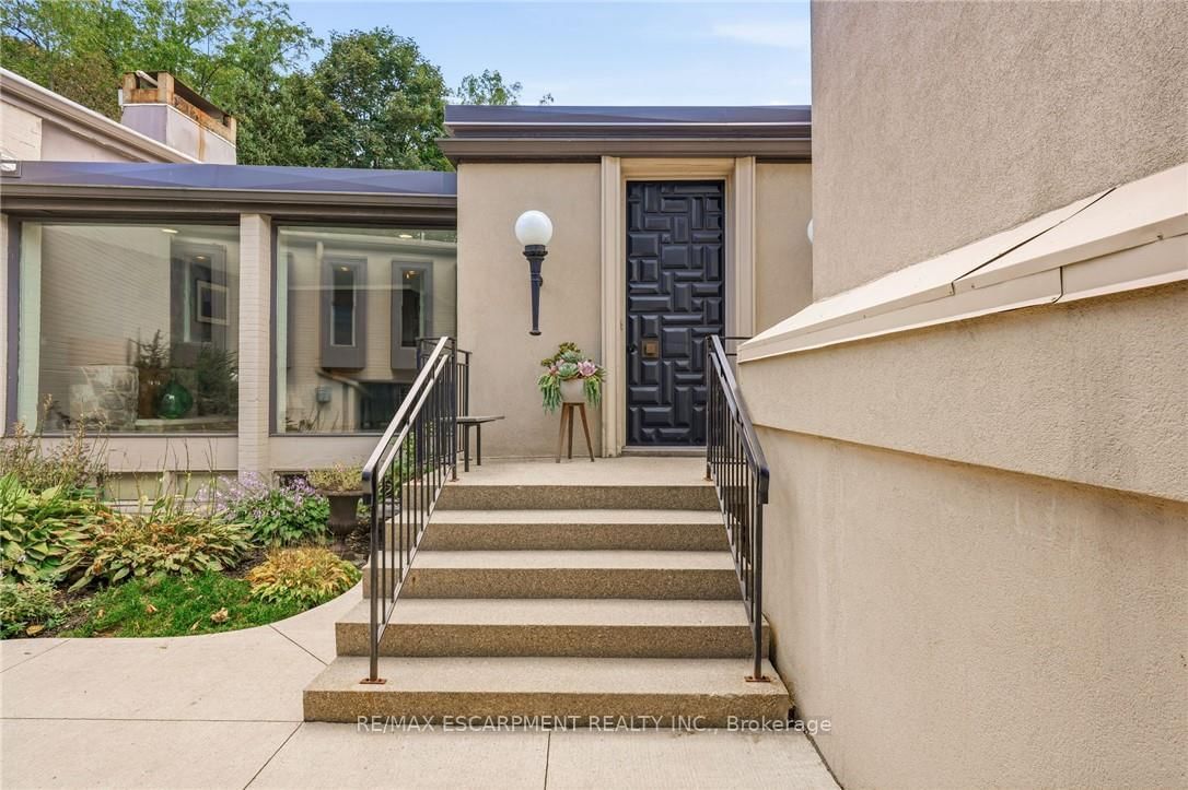79 Amelia Street • Hamilton, ON photo 4