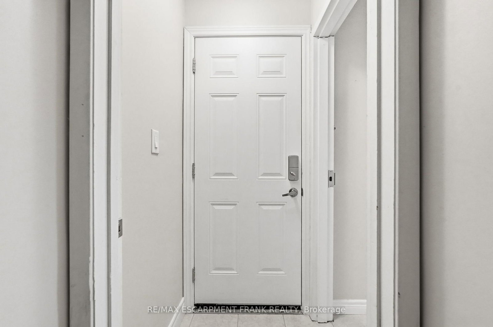 8 EMMING Court • Hamilton, ON photo 28