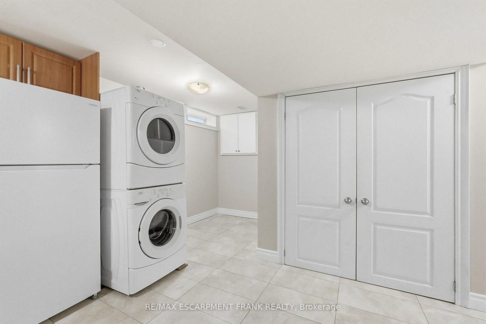 8 EMMING Court • Hamilton, ON photo 32