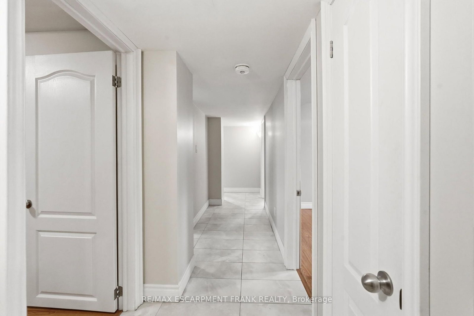 8 EMMING Court • Hamilton, ON photo 40