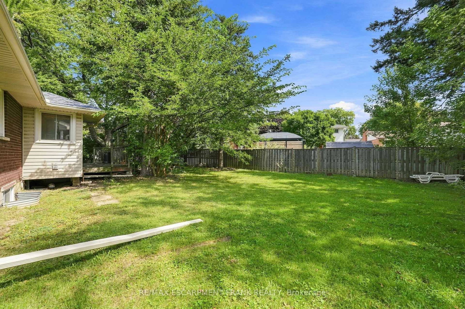 8 EMMING Court • Hamilton, ON photo 50