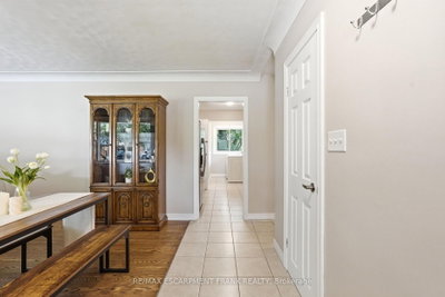 8 EMMING Court • Hamilton, ON photo 6