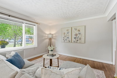 8 EMMING Court • Hamilton, ON photo 8