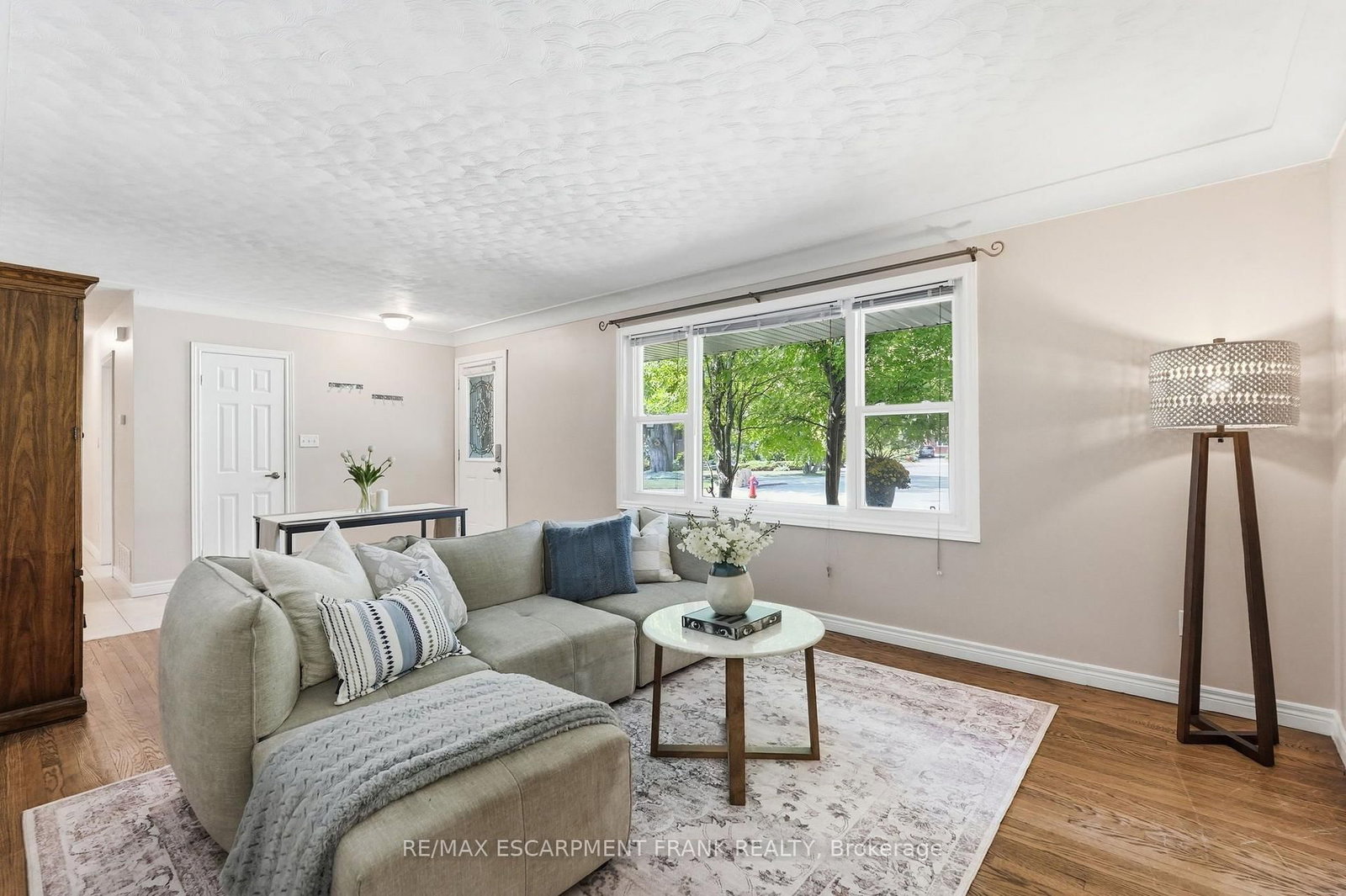 8 EMMING Court • Hamilton, ON photo 9