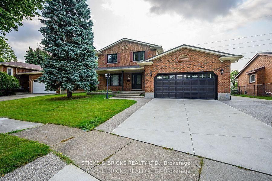 7102 Burbank Crescent • Niagara Falls, ON photo 2