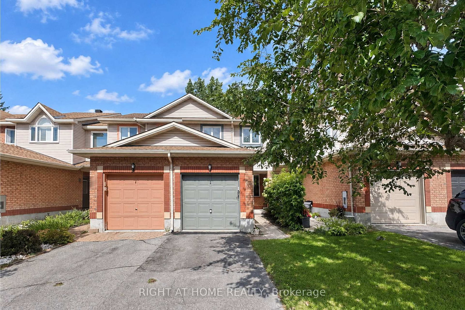 60 MALHOTRA Court • Ottawa, ON photo 1