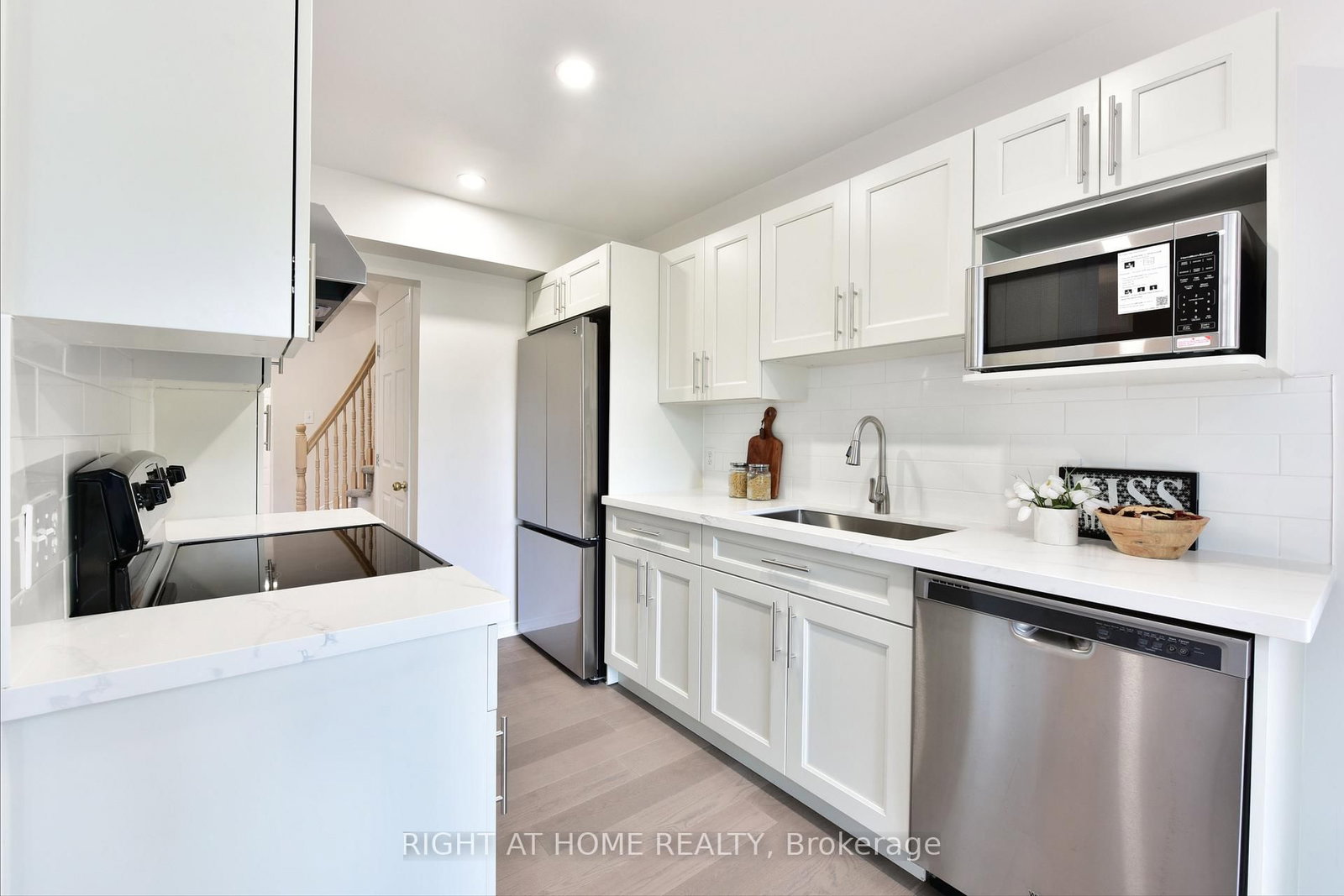 60 MALHOTRA Court • Ottawa, ON photo 16