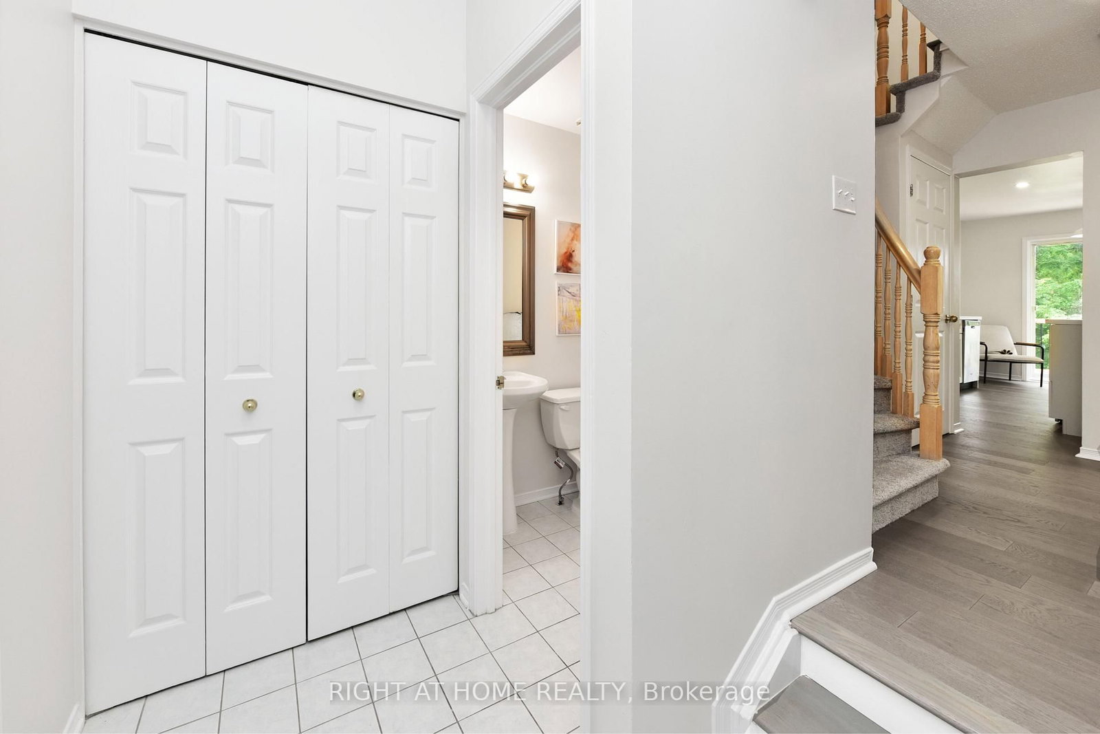 60 MALHOTRA Court • Ottawa, ON photo 5