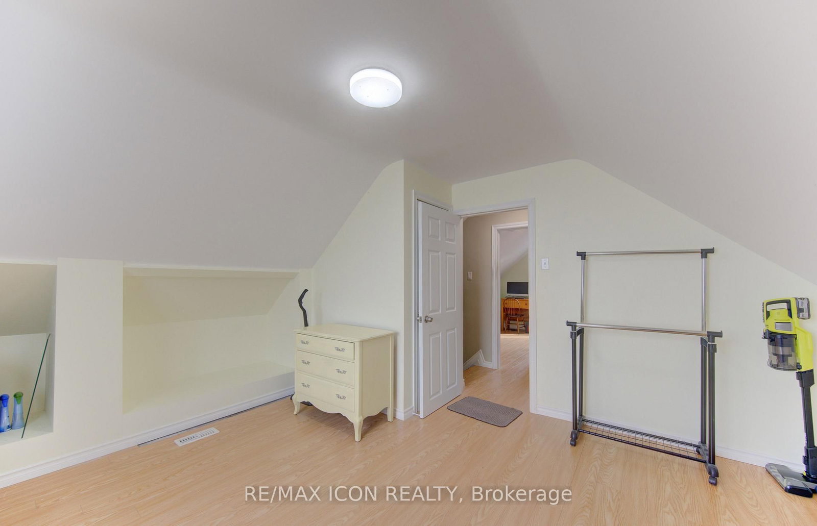 104 Mausser Avenue • Kitchener, ON photo 31