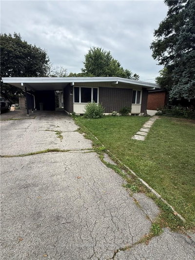 Detached House for lease at Upper Level-63 Sanatorium Road, Hamilton, Ontario, L9C 1Y4 - Westcliffe - MLS: X13762846