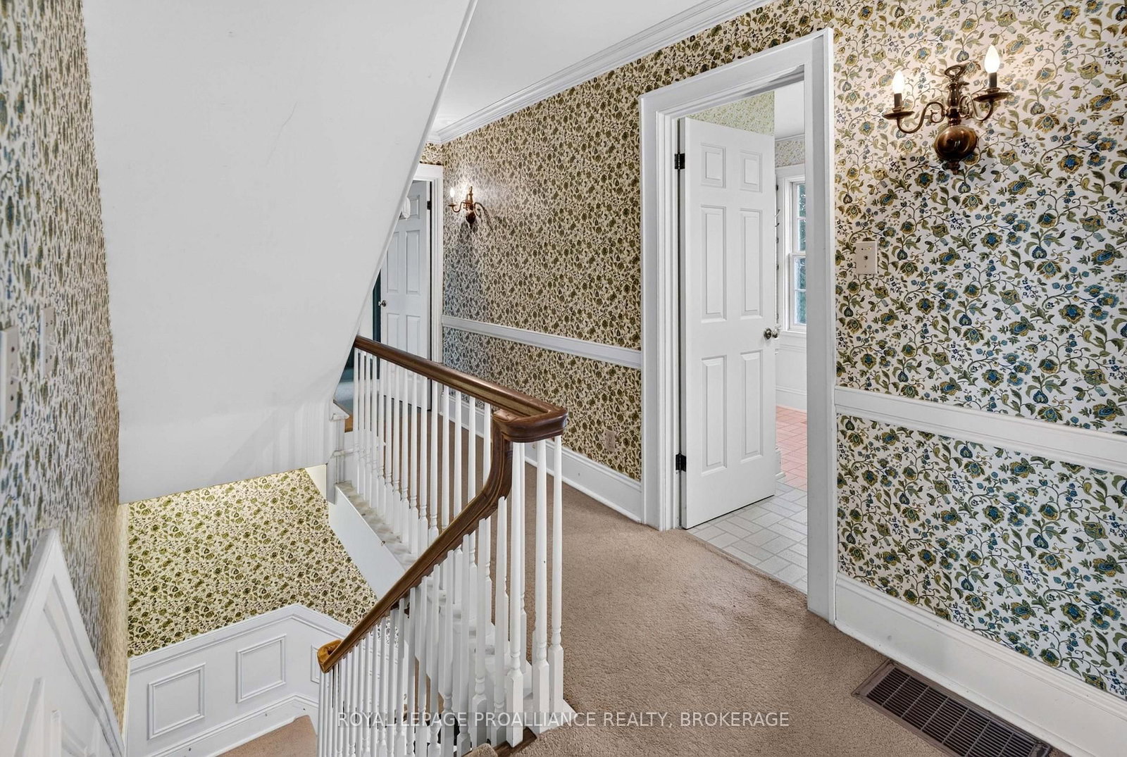 110 Lakeshore Boulevard • Kingston, ON photo 25