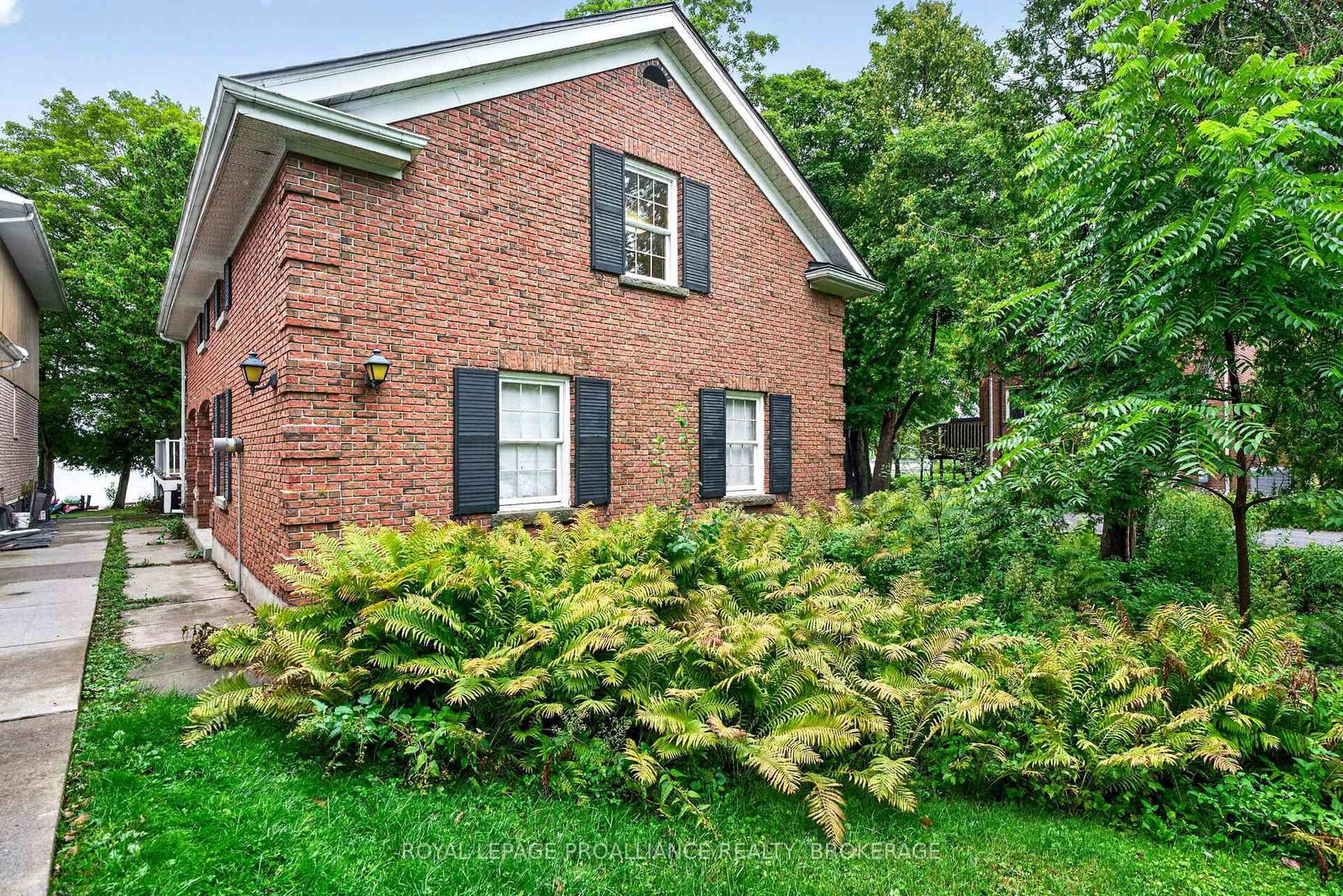 110 Lakeshore Boulevard • Kingston, ON photo 51