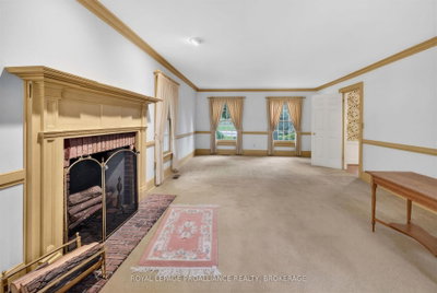 110 Lakeshore Boulevard • Kingston, ON photo 8