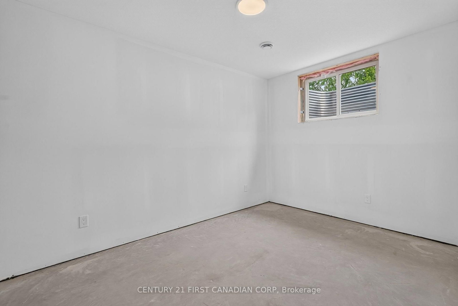 430 Head Street N • #4 • Strathroy-Caradoc, ON photo 27