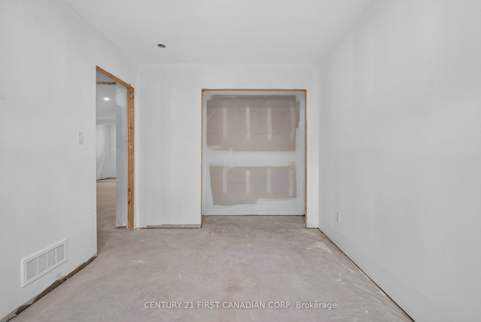 430 Head Street N • #4 • Strathroy-Caradoc, ON photo 28