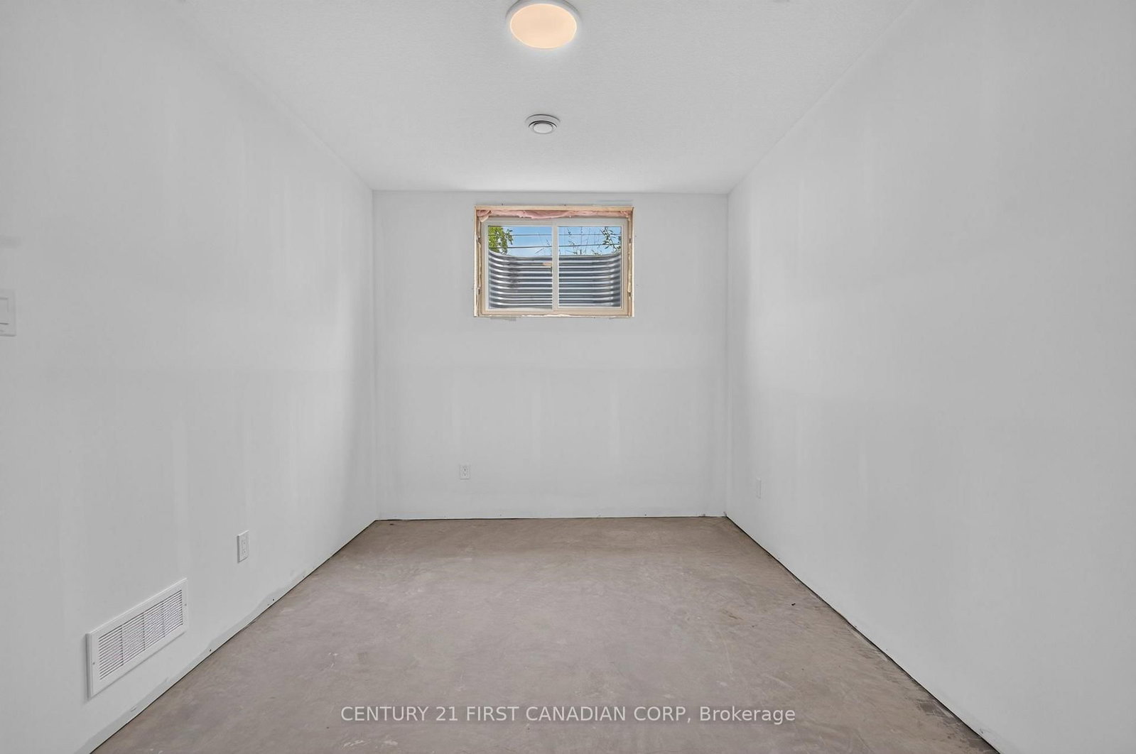 430 Head Street N • #4 • Strathroy-Caradoc, ON photo 29
