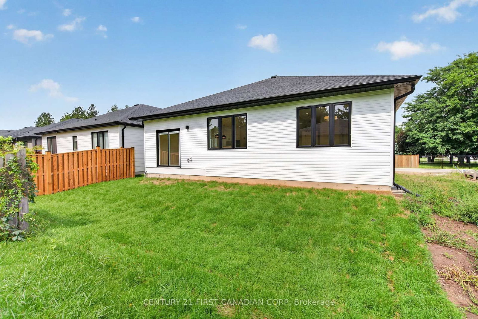 430 Head Street N • #4 • Strathroy-Caradoc, ON photo 34