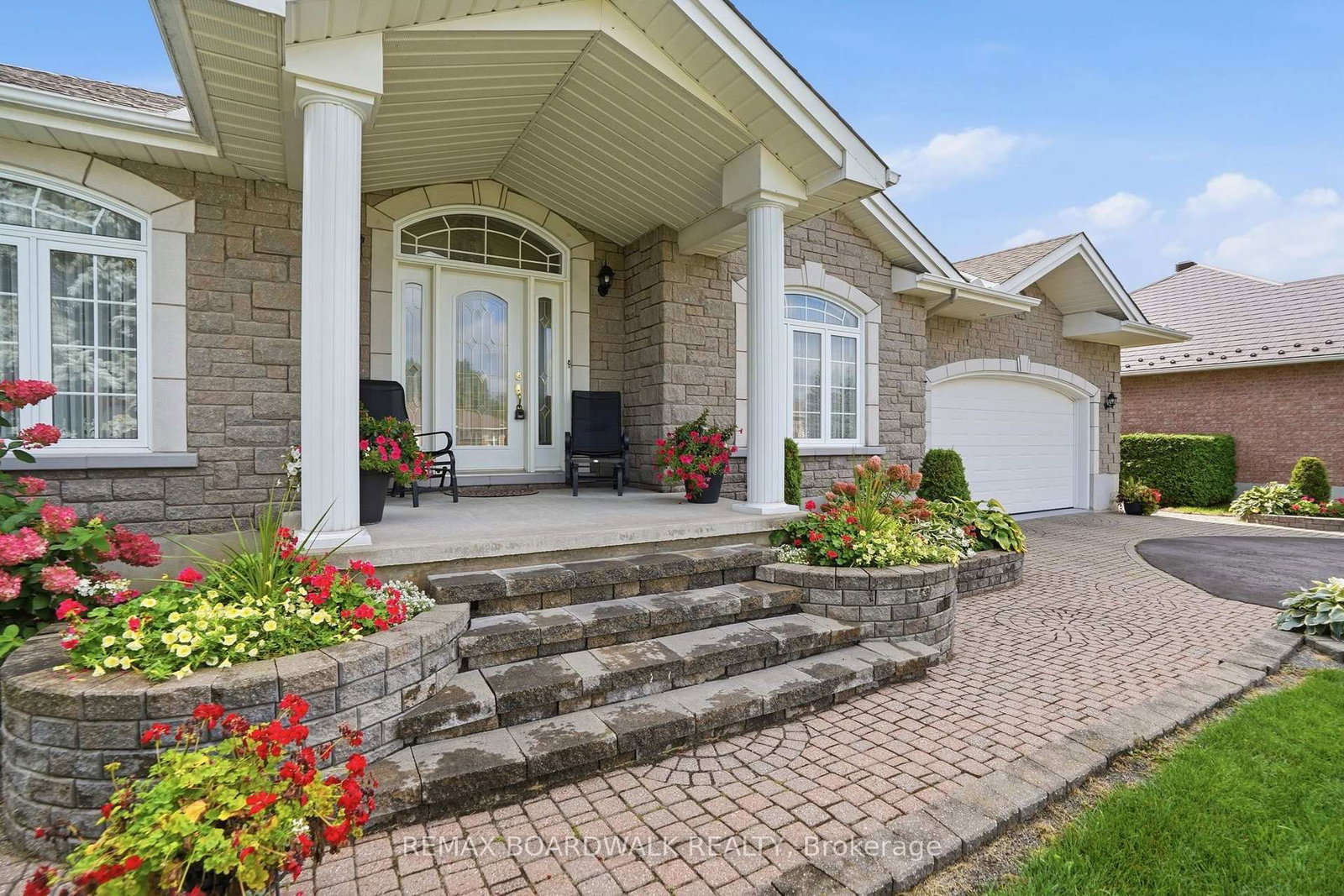 819 Laval Street • Casselman, ON photo 4