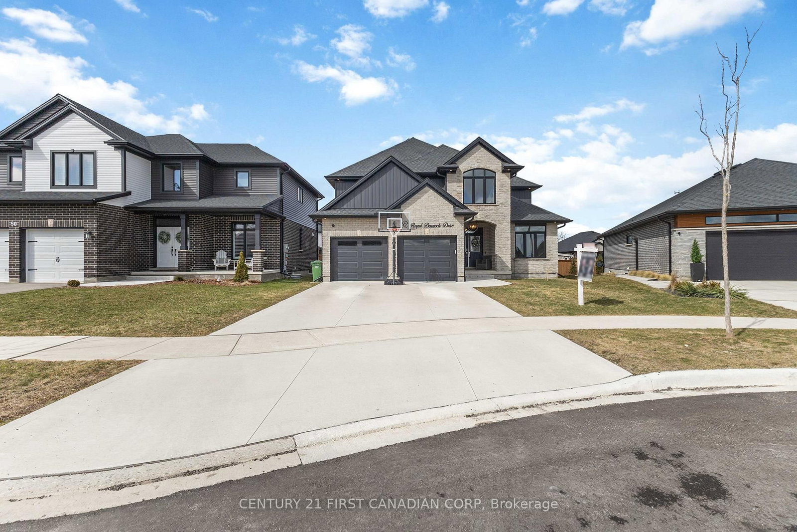 52 Royal Dornoch Drive • St. Thomas, ON photo 1