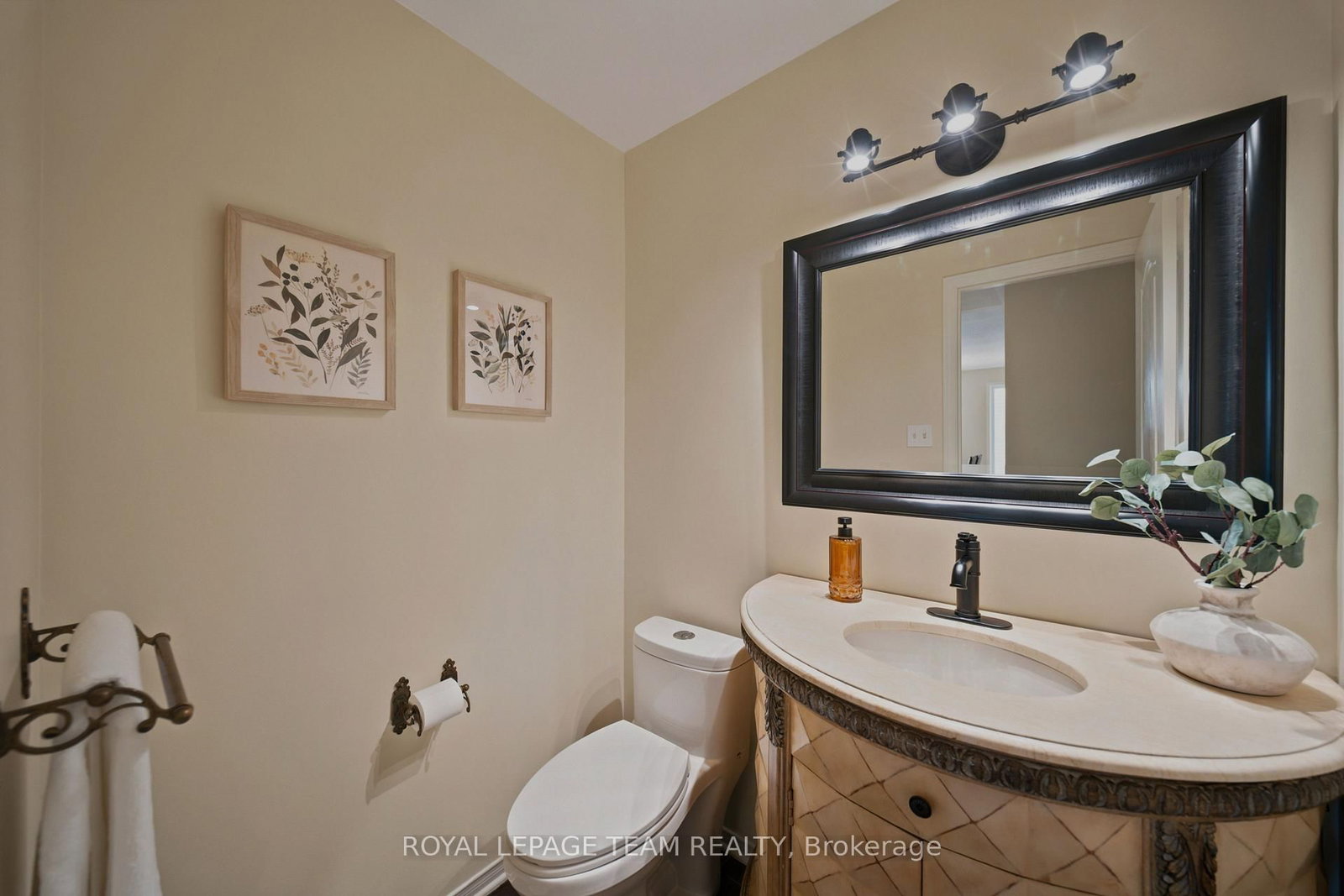 32 Glenrill Place • Ottawa, ON photo 11