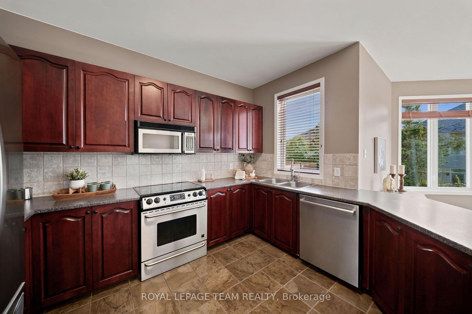 32 Glenrill Place • Ottawa, ON photo 13