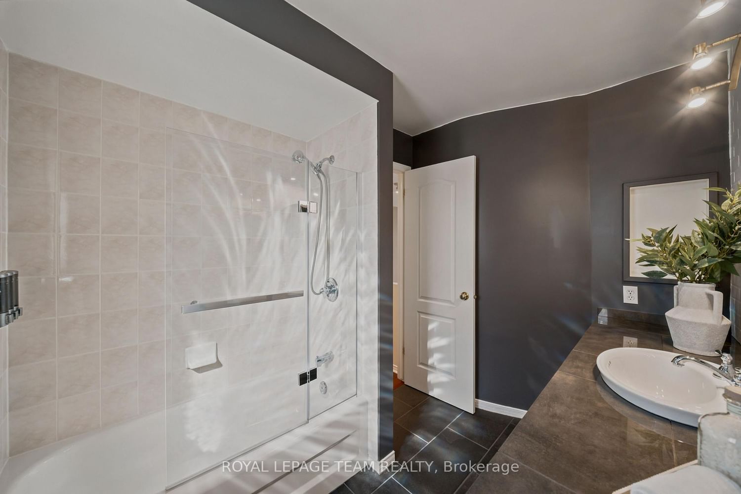 32 Glenrill Place • Ottawa, ON photo 28