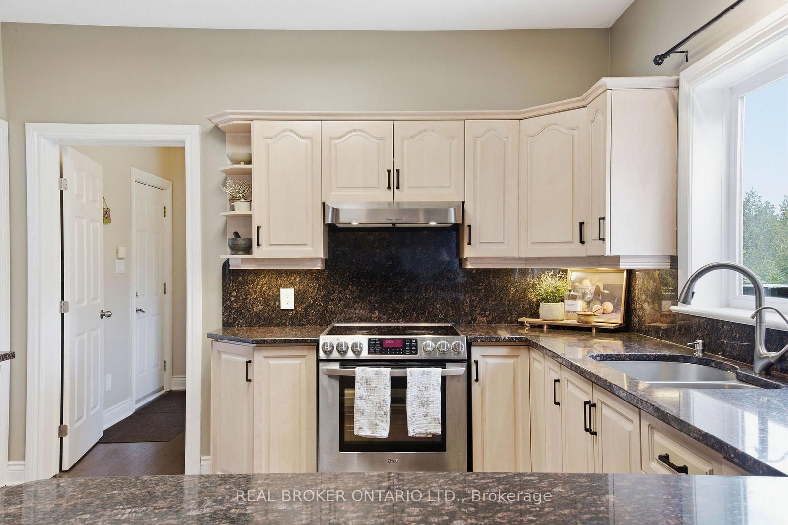 177 Grey Fox Drive • Carp, ON photo 18