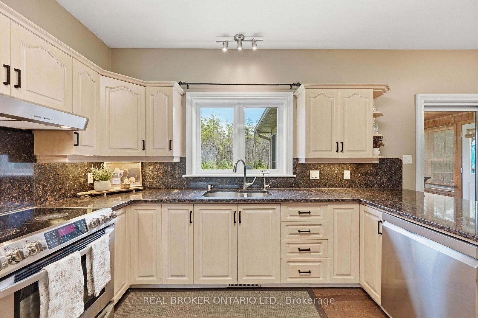 177 Grey Fox Drive • Carp, ON photo 20