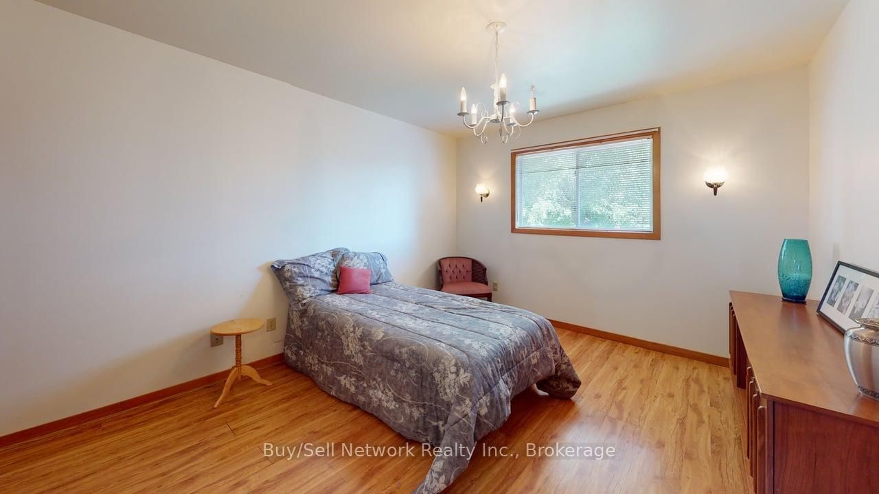 2565 Marsdale Drive • Peterborough, ON photo 13