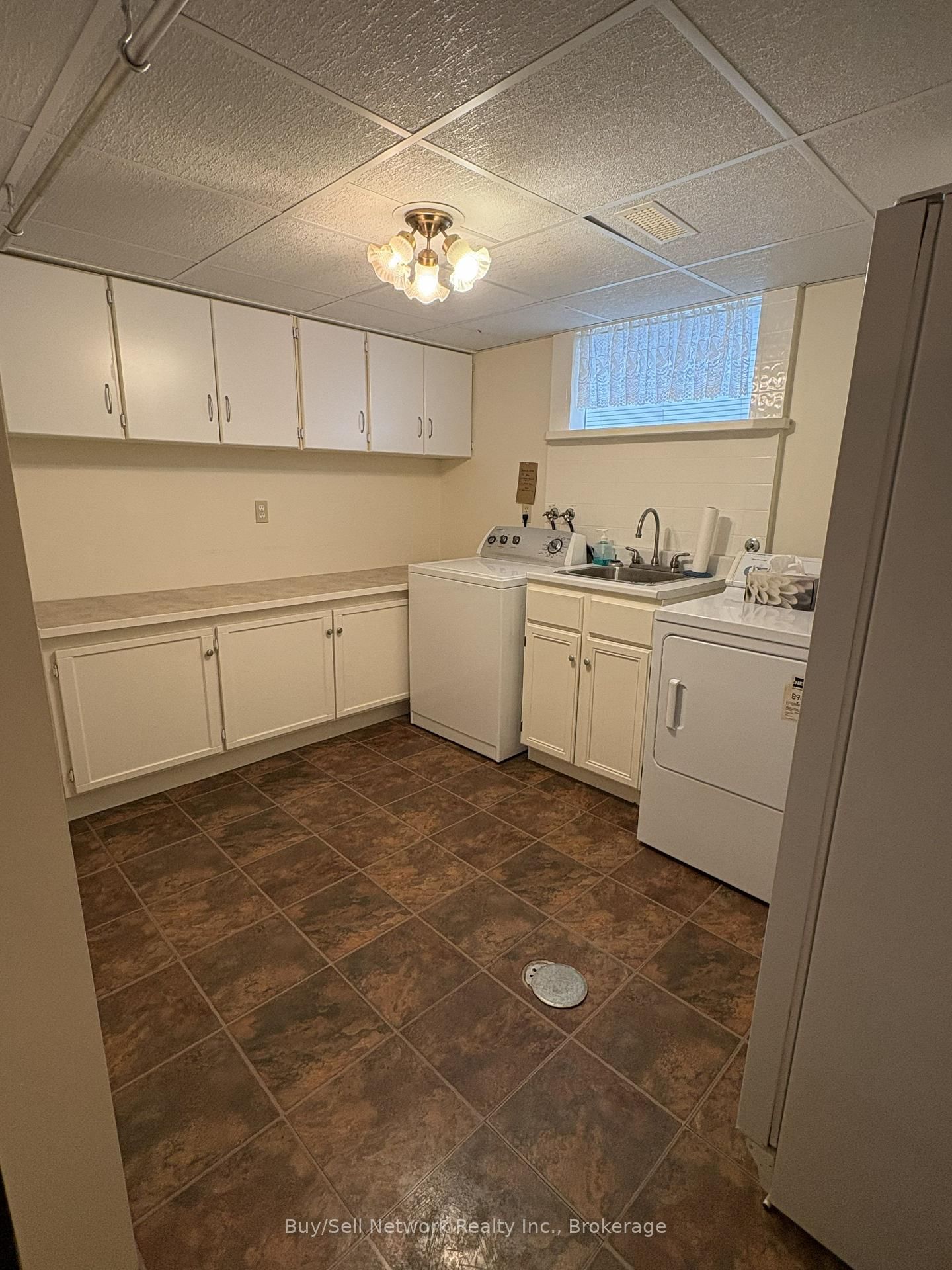 2565 Marsdale Drive • Peterborough, ON photo 21