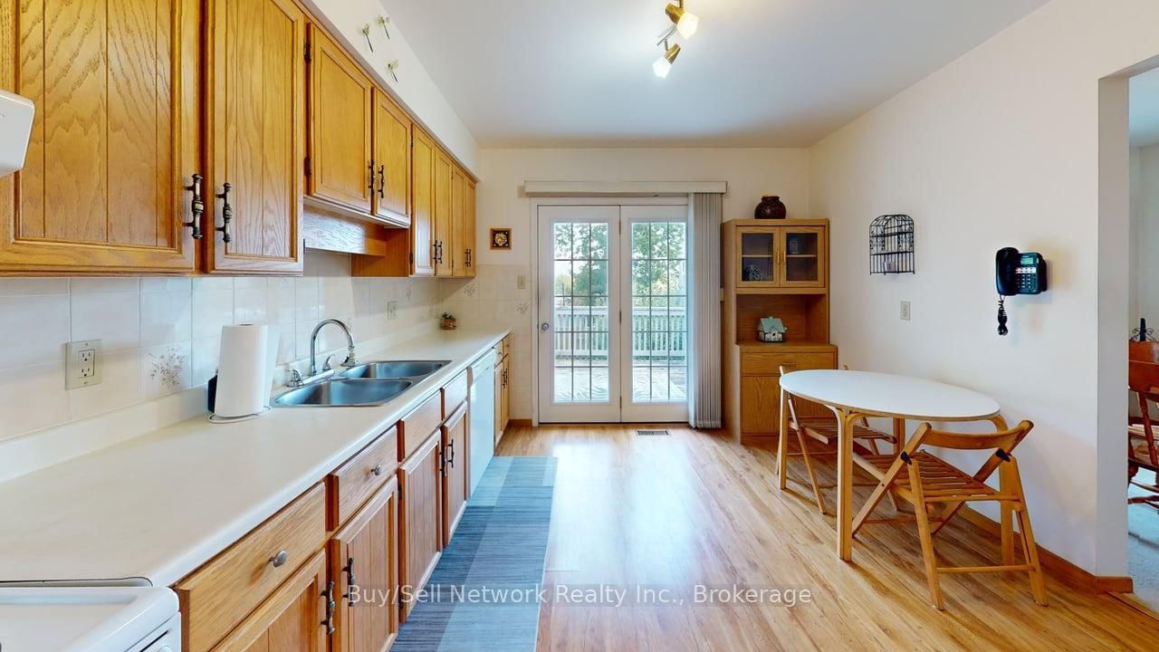 2565 Marsdale Drive • Peterborough, ON photo 5