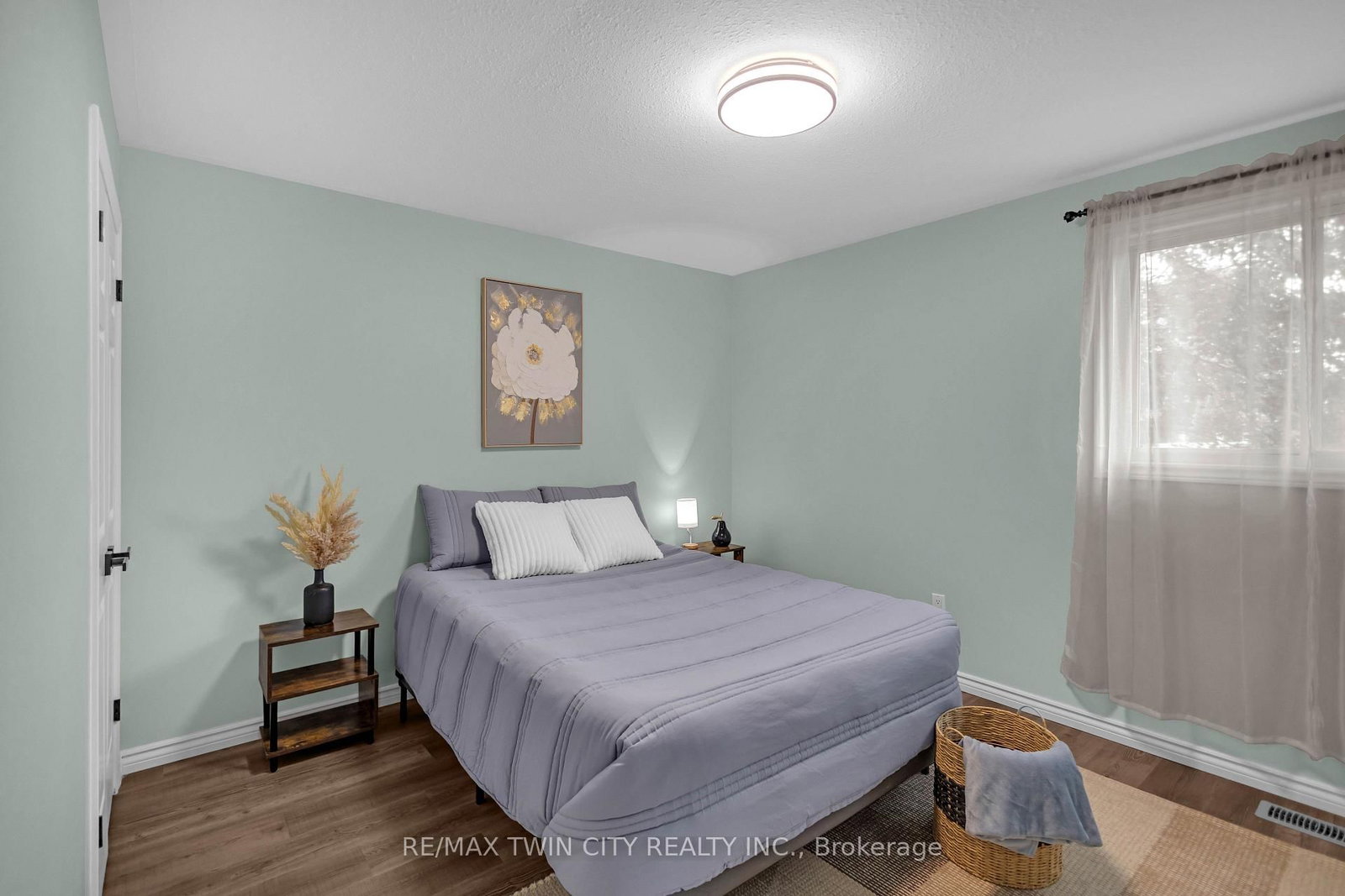 4 Dowden Avenue • Brantford, ON photo 17
