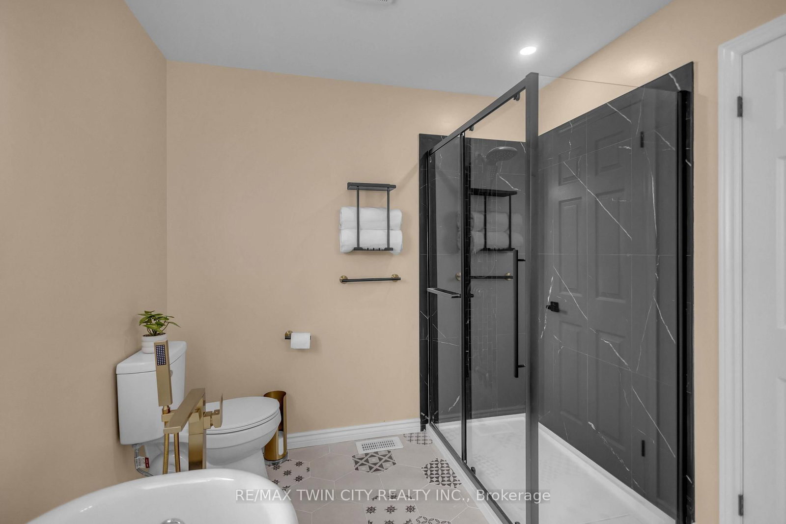 4 Dowden Avenue • Brantford, ON photo 23
