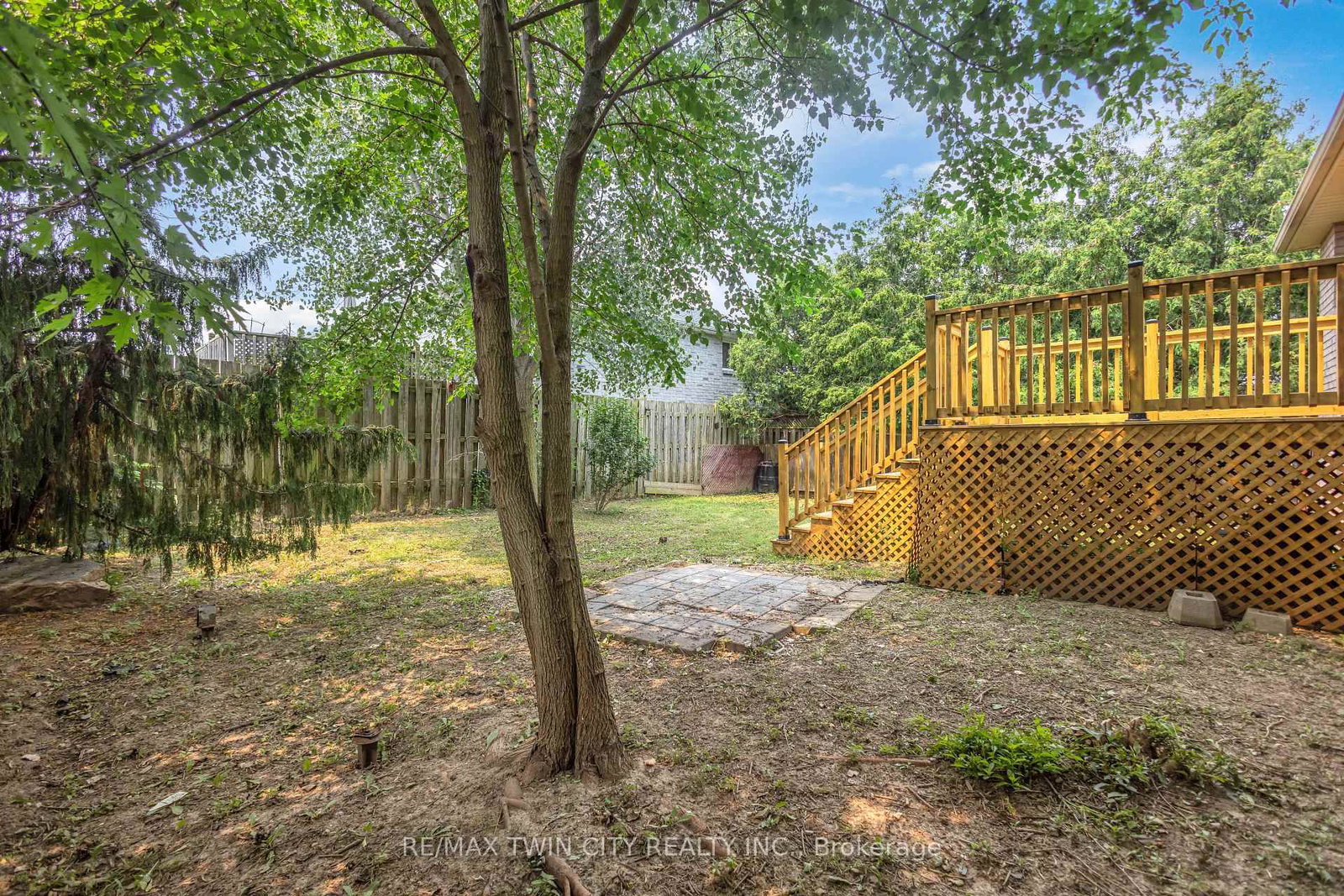 4 Dowden Avenue • Brantford, ON photo 43