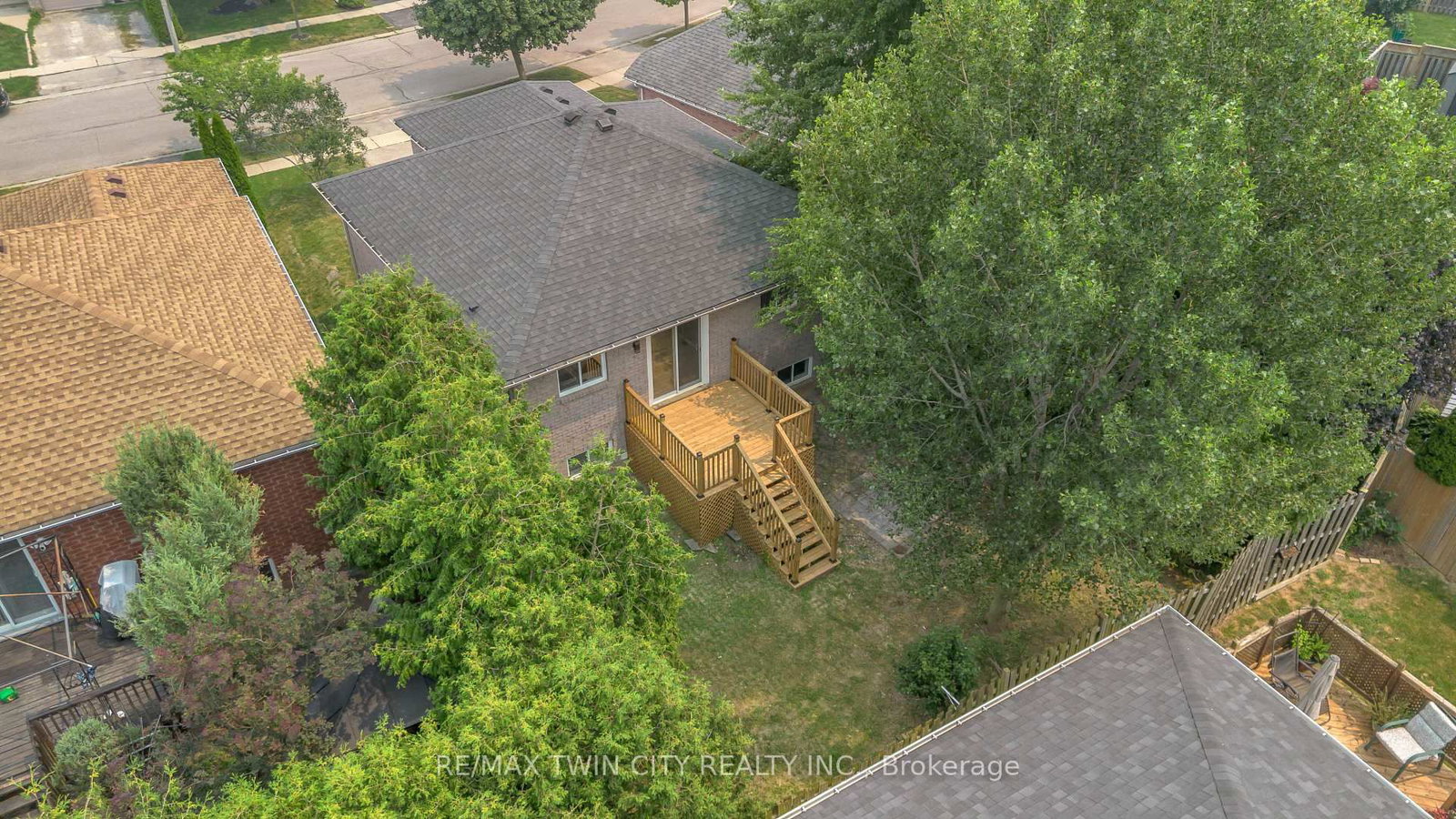 4 Dowden Avenue • Brantford, ON photo 49