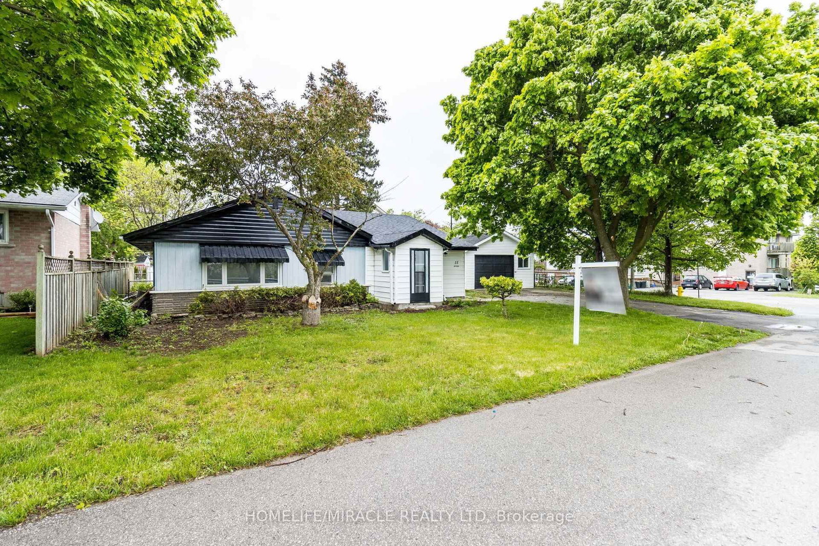 15 Spiers Crescent • Cambridge, ON photo 4