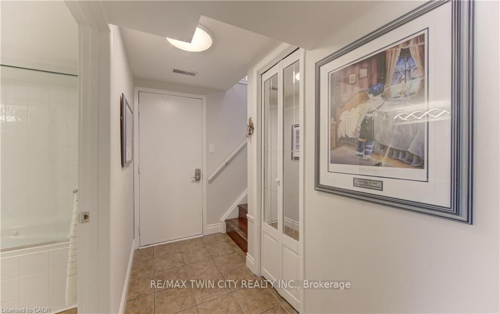 11 WOODBOROUGH Place • Cambridge, ON photo 22