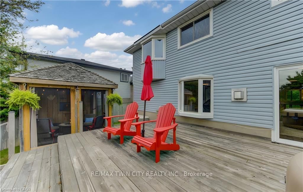 11 WOODBOROUGH Place • Cambridge, ON photo 34