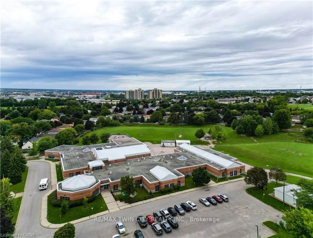 11 WOODBOROUGH Place • Cambridge, ON photo 41