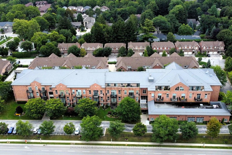 111 - 262 Dundas Street E