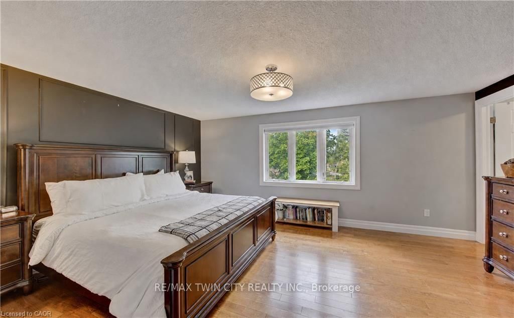 231 STEEPLERIDGE Street • Kitchener, ON photo 24
