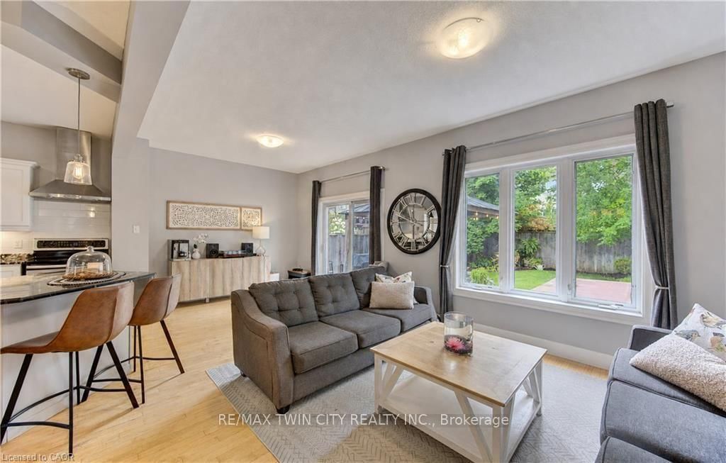 231 STEEPLERIDGE Street • Kitchener, ON photo 9