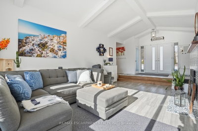81 Thomson Drive • Hamilton, ON photo 8