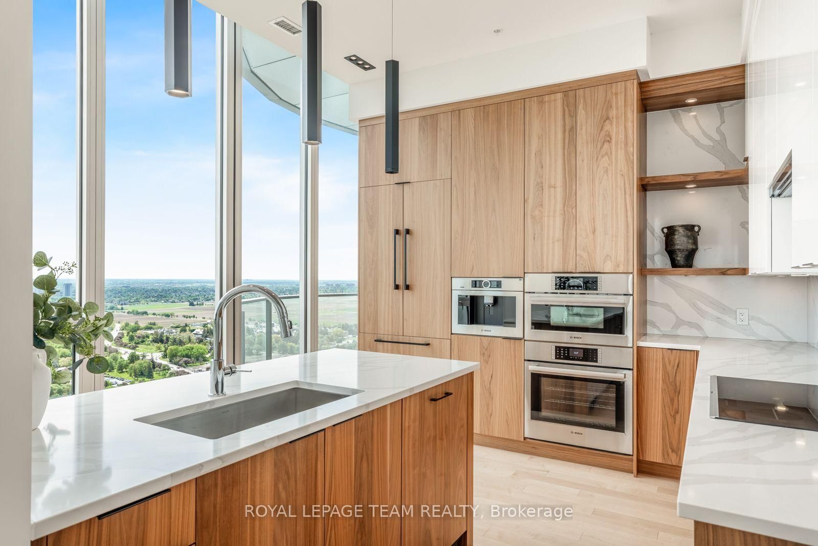 805 Carling Avenue • #4502 • Ottawa, ON photo 5