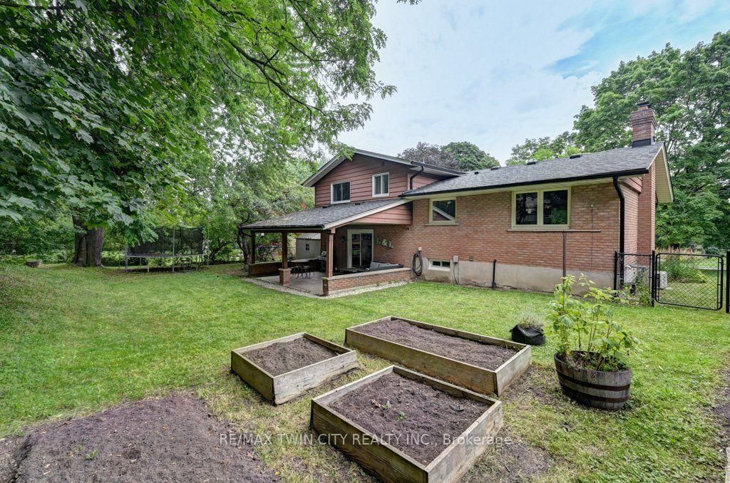 163 Chelford Crescent • Waterloo, ON photo 38