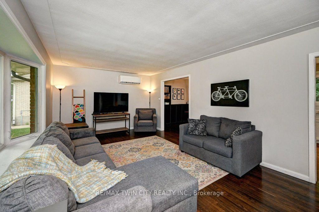 163 Chelford Crescent • Waterloo, ON photo 8