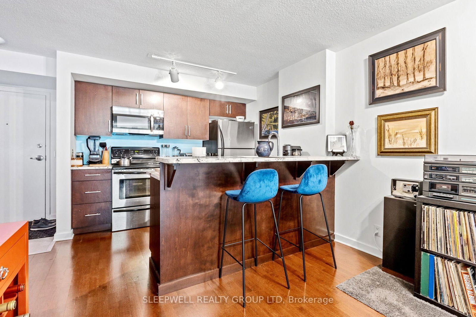 138 Somerset Street W • #304 • Ottawa, ON photo 4