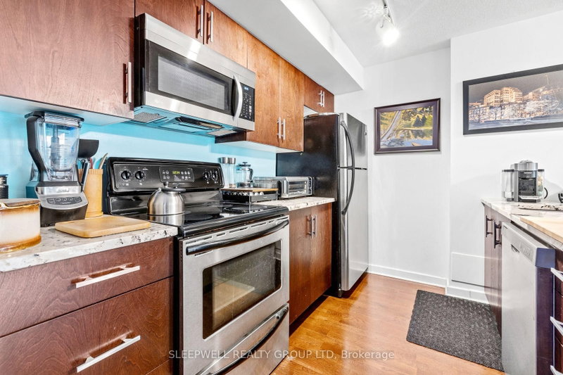 138 Somerset St W photo 5