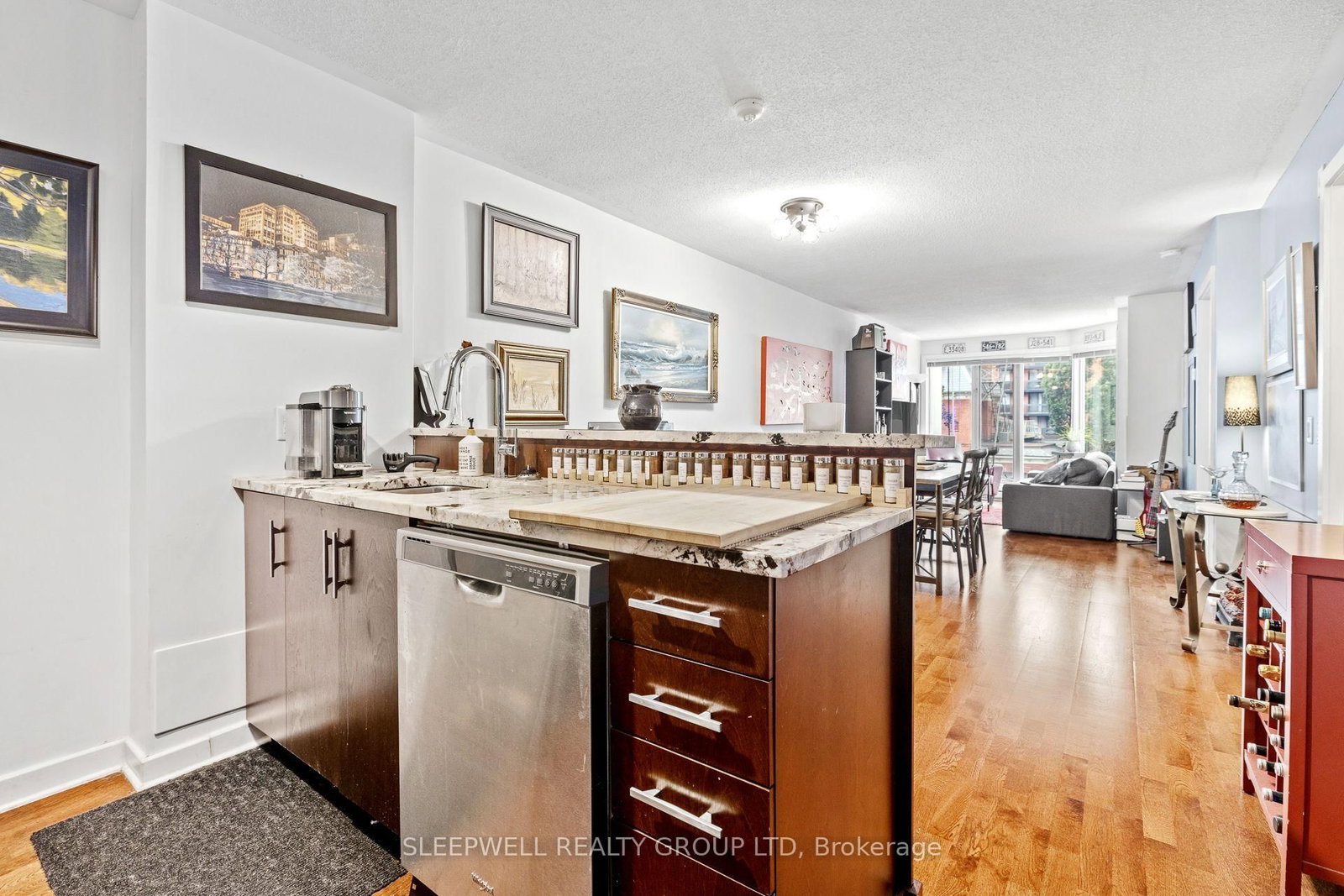 138 Somerset Street W • #304 • Ottawa, ON photo 6